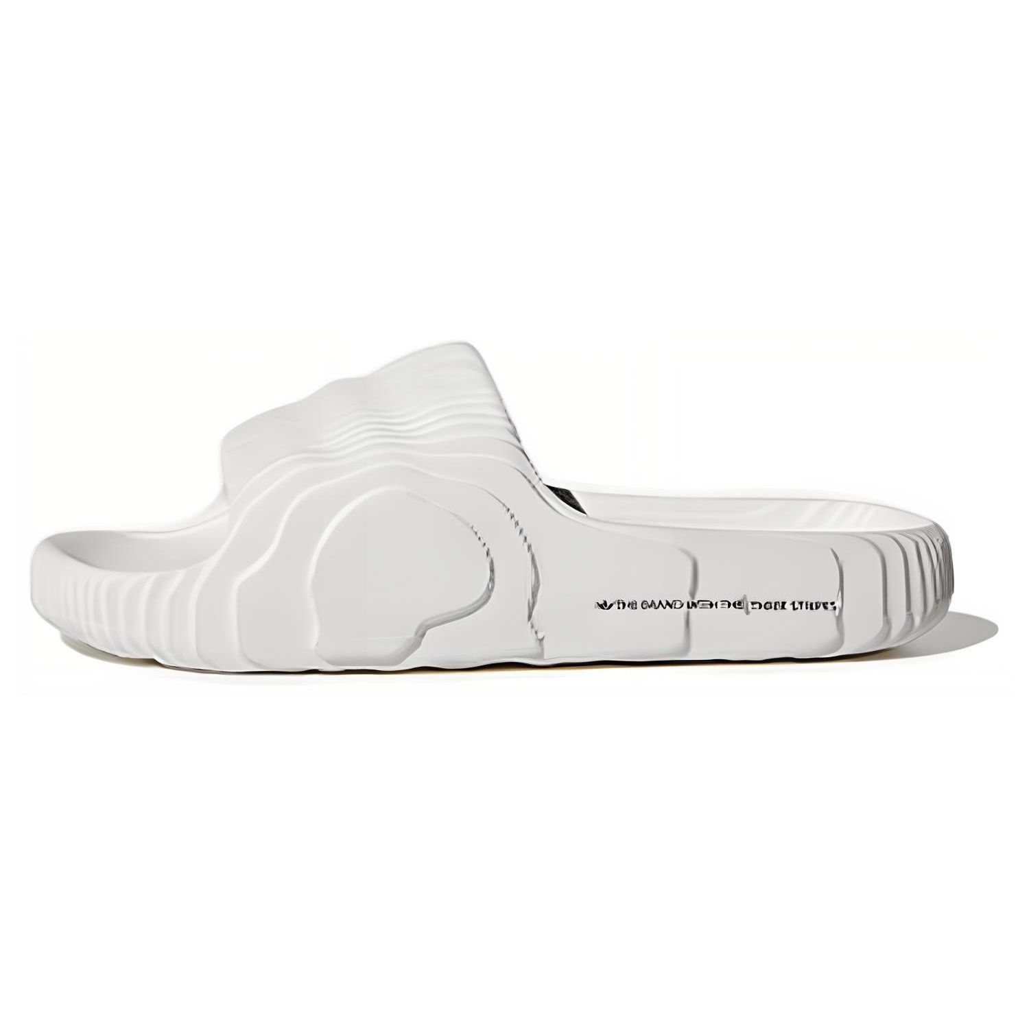 Кроссовки унисекс adidas Adilette 22 Slides Crystal White Core-Black HQ4672 38