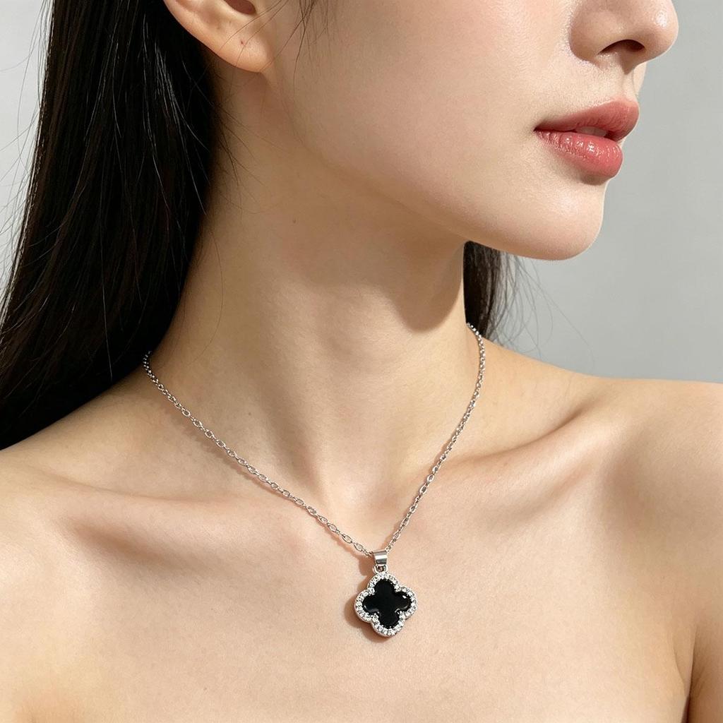 Korean Simple Double-sided Four-petal Necklace Temperament Exquisite Niche Design Gentle Atmosphere Daily Neck Chain Women