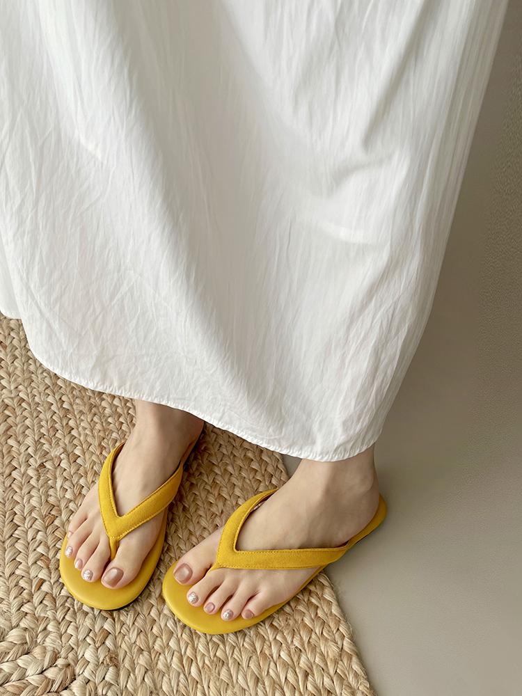 Fashion Rubber 2025 Summer Candy Color Women Slipper Fashion Slip On Ladies Casual Flip Flop Shoes Soft Flat Heel Outdoor Beach Slide