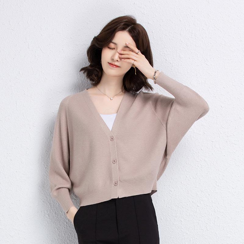 Spring and Autumn Women's Sweater Solid Color Western Style Knitted Cardigan Top Loose for Women