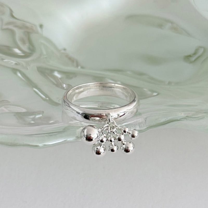 NUDOOR Dew Tassel Ring