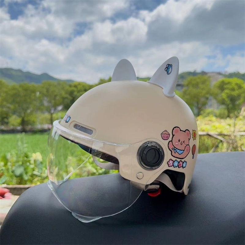 Children's Helmet Electric Car Summer Motorcycle Boy and Girl Half Helmet Electric Car Four Season Universal Safety Helmet