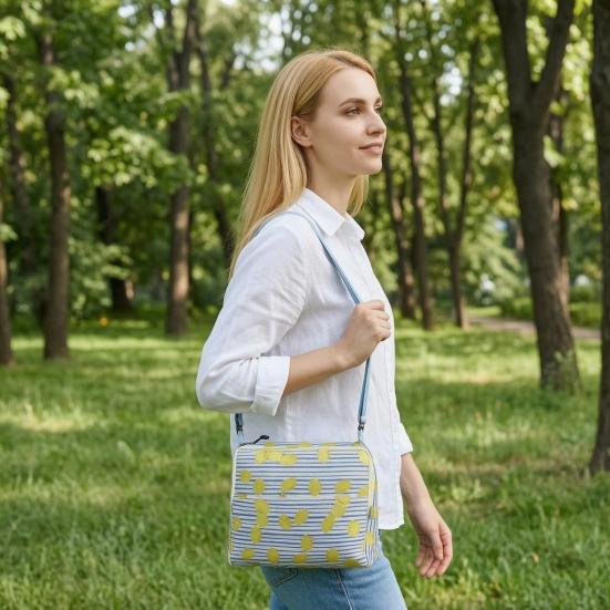 Picnic Mat Foldable Lightweight Picnic Rug with Storage Bag and Shoulder Strap