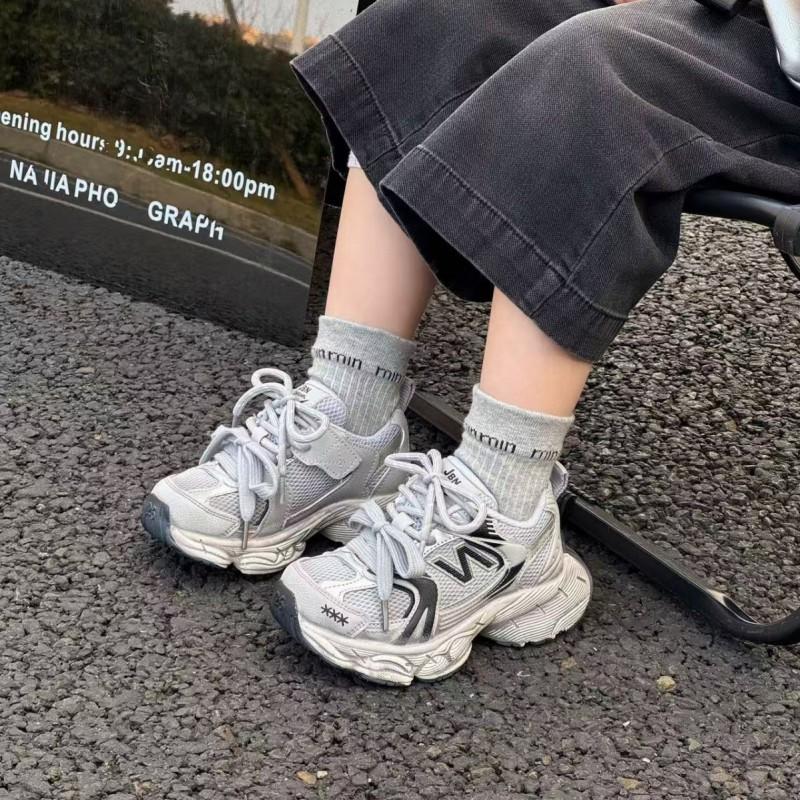Kids Chunky Sneakers Breathable Mesh Upper Lightweight Casual Running Shoes Boys Girls Ages 4-16