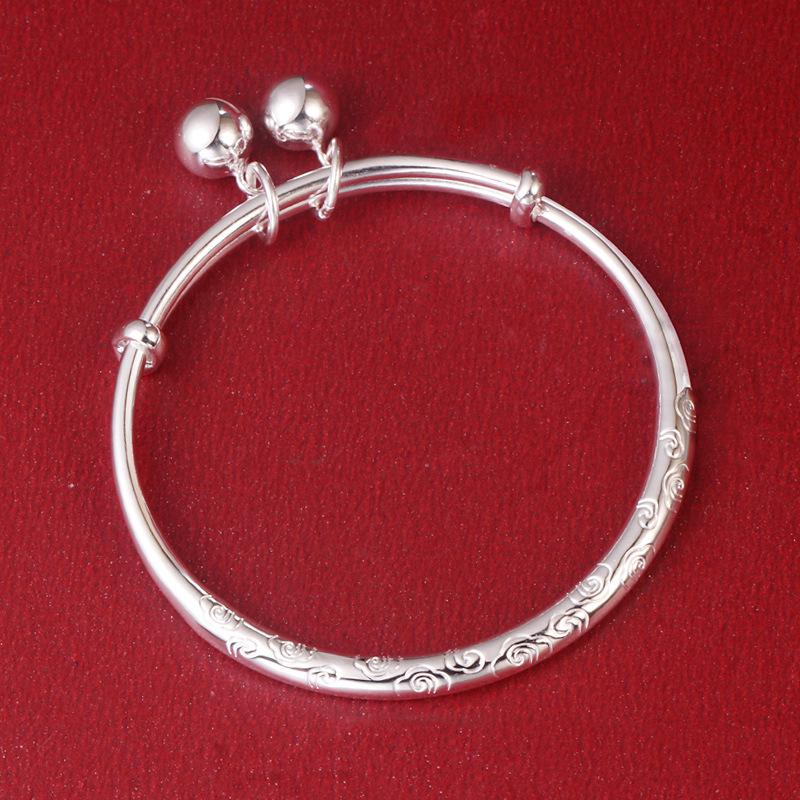 Sterling Silver Children’s Bracelet with Smooth Surface and Unisex Auspicious Clouds Design for Ages 6-12