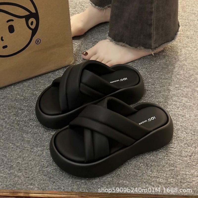 

Korean version of cross-strapped slippers for women s summer wear, new versatile thick-bottomed beach one-word drag, Internet celebrity super fire co 40 чёрный
