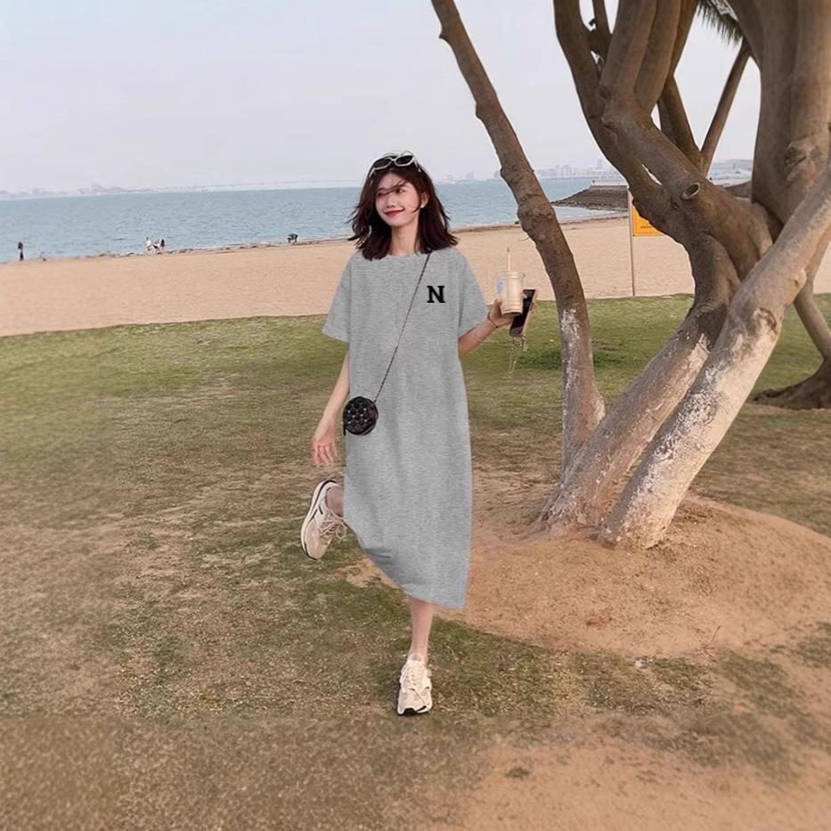 

Short-sleeved T-shirt, Large-sized, Loose, New Summer Dress That Covers The Hips, Reaches The Knees and Makes One Look Slimming M світло-сірого кольору