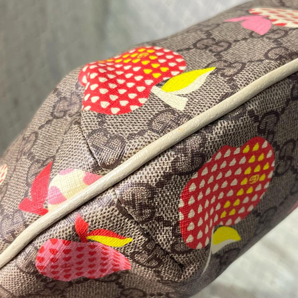 [Pre-Owned] Ophidia Valentine's Day Collection Heart Apple Pattern Logo Leather Dumpling Bag Half Moon Crossbody Shoulder Bag - Very Good #1SAFR72