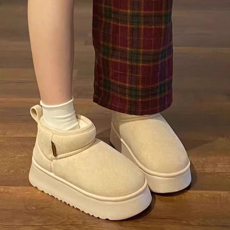 Vita bomullsstövlar med tjock sula för kvinnor är varma och halkfria, lämpliga som vinterankelstövlar och fashionabla tjocka snöstövlar