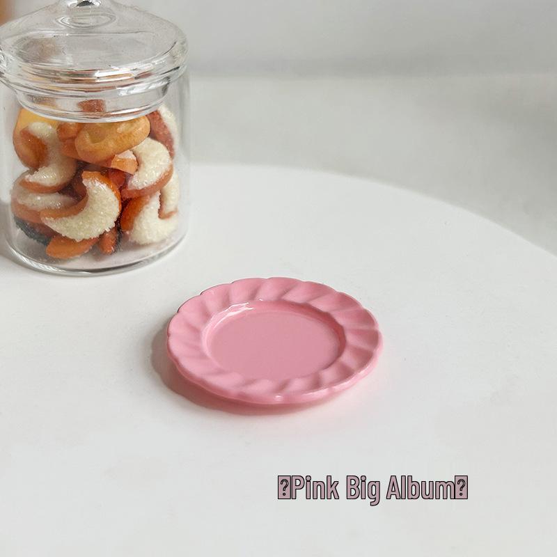 Nordic Style Miniature Candy Color Dollhouse Dining Plate Toy Ornament (D592)