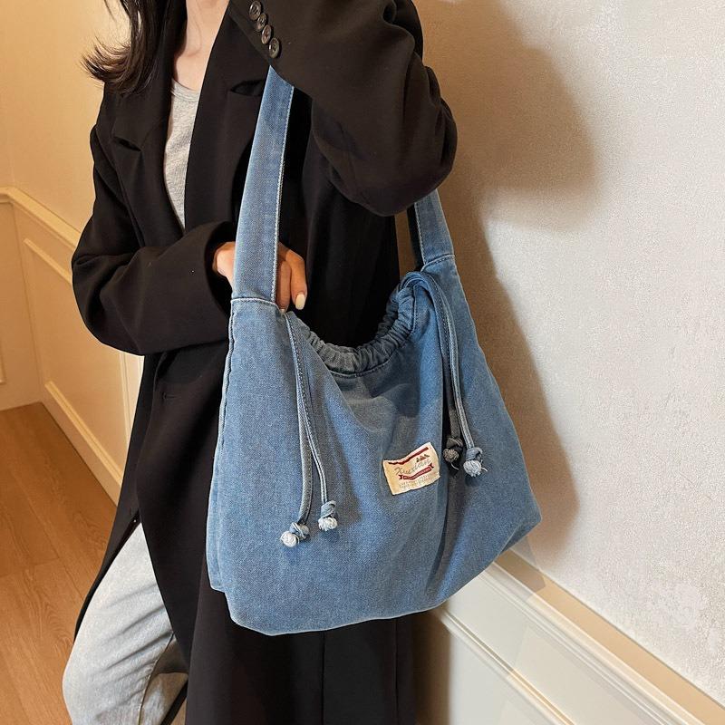 Denim bag women's large-capacity new simple shoulder bag high-end sense light commuter tote bag
