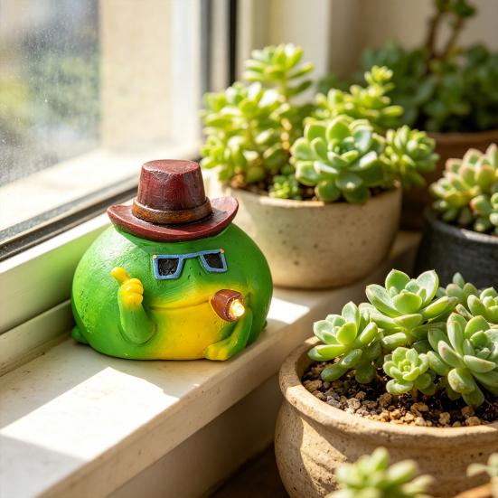 Frog Figurine Funny Smoke Frog Solar Garden Light Resin Waterproof Collectible Animal Ornaments for Patio Balcony Yard Garden