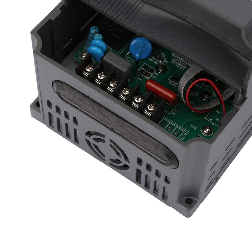 220V Single Phase Variable Frequency Drive VFD Speed Controller for 3 Phase 1.5kW AC Motor