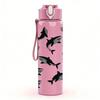 1 Stück Schwarzer Wildfisch-Flock 750ml Farbige Kunststoff-Wasserflasche Auslaufsicherer Klappdeckel mit Strohhalm Für Sport, Büro, Zuhause