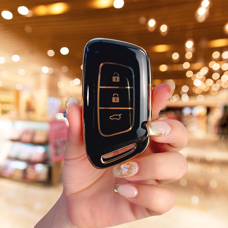 

Baojun Kiwiev RM5 RS3 RC5 RC6 E300 Labubu Key Case & Buckle Bag