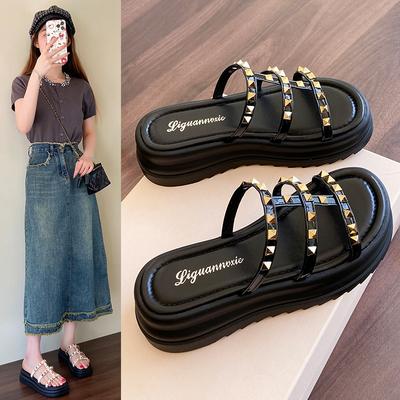 Fashion Rivet Platform Slippers Open Toe Slip On Flat with Slides Women Summer Casual Sandals 2025 Newest Fashion Outdoor Slippers