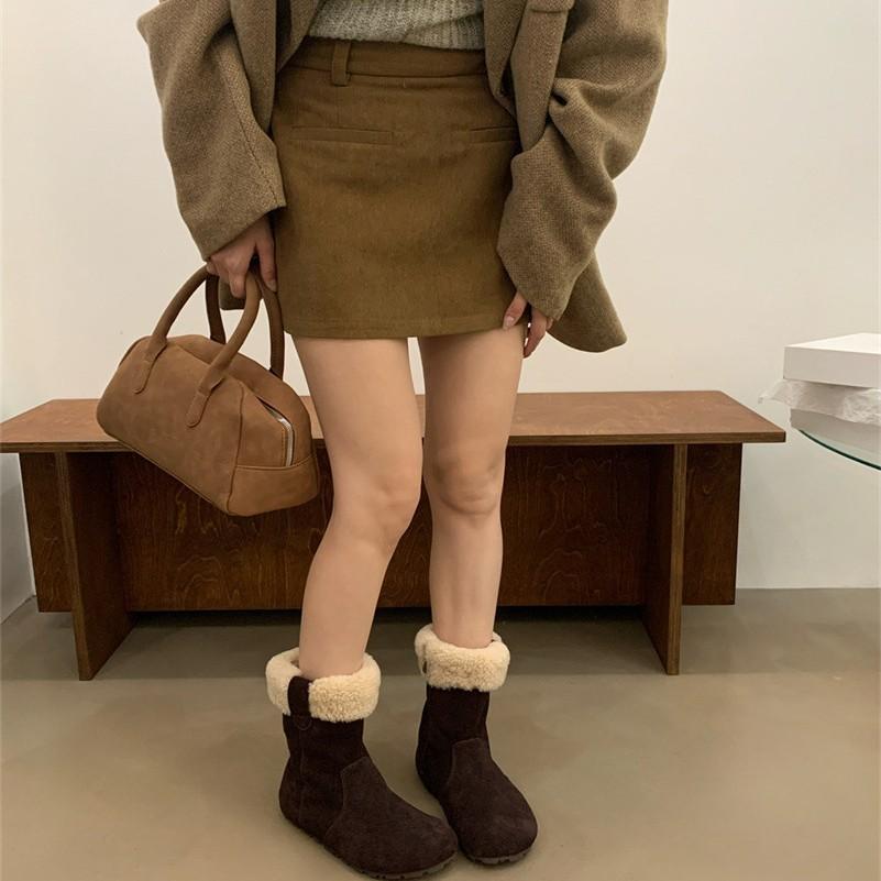 2025 autumn and winter round head flat bottom thin short boots women's retro fur versatile temperament Martin boots