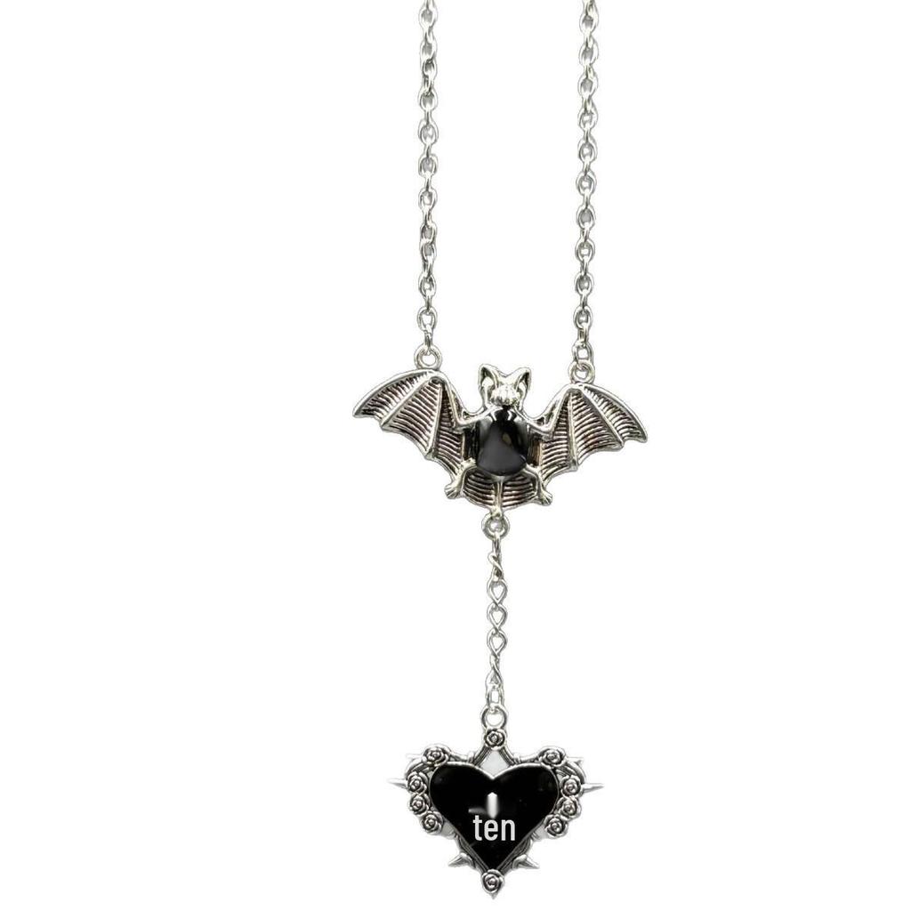 European & American Gothic Punk Bat Heart Pendant Necklace - Halloween Street Fashion for Stylish Girls