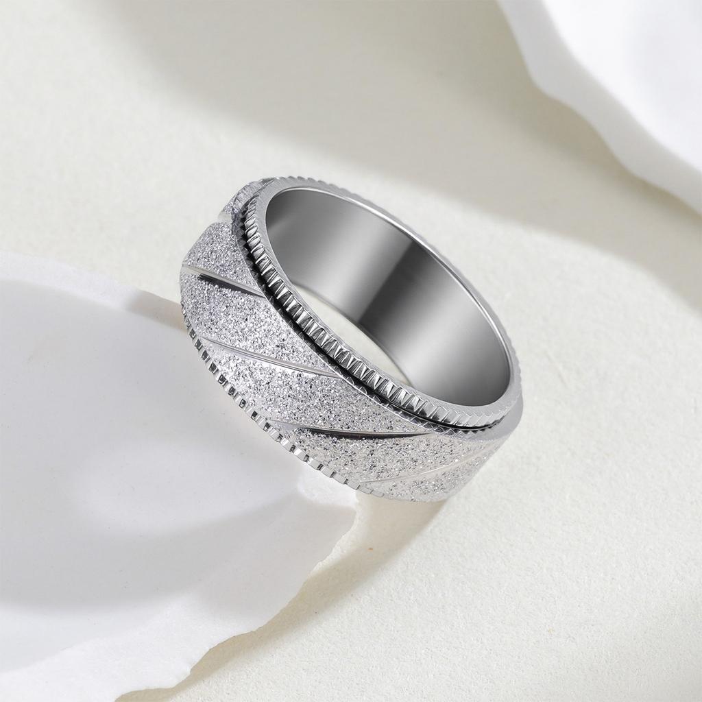 Fashionable Titanium Steel Jewelry Punk Style 8mm Pattern Mesh Rotatable Vacuum Plated Frosted Ring