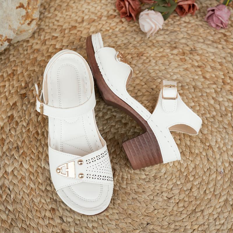 Vintage Medium High Heels Sandals Women Casual Gold Metal Decoration Sandals Women 2025 Summer Ankle Strap Soft Mom's Shoes