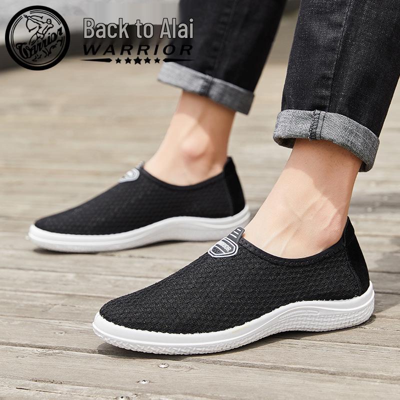 Мужские черные дышащие сетчатые слипоны для повседневной носки Size 40