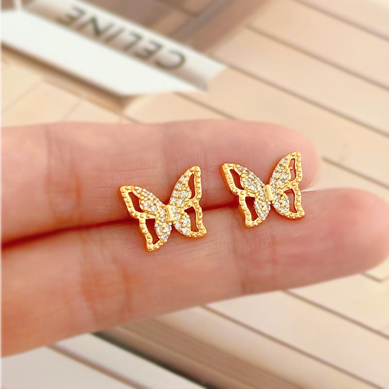 Искрящиеся Серьги-Гвоздики с Алмазами в Виде Бабочек - Роскошная и Модная Женская Мода.