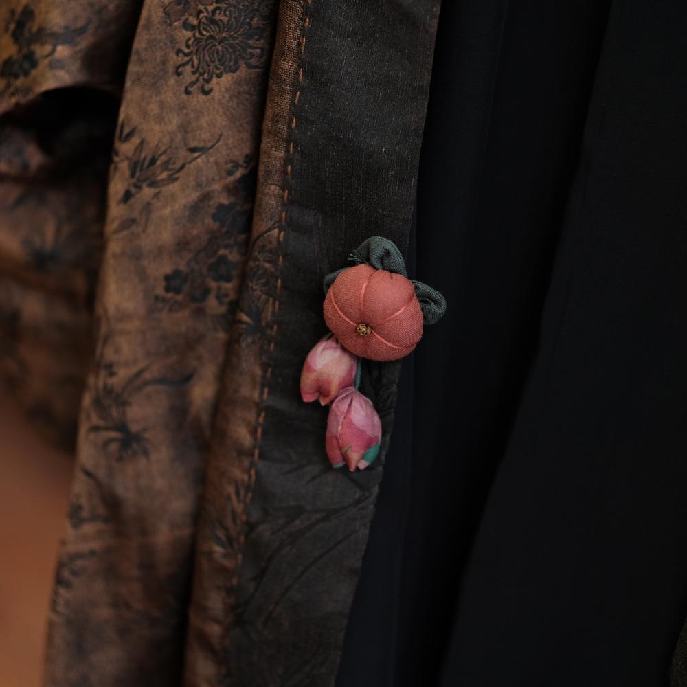 Ретро Брошь-булавка Тыква Глина Хурма - Цвет варьируется One Size