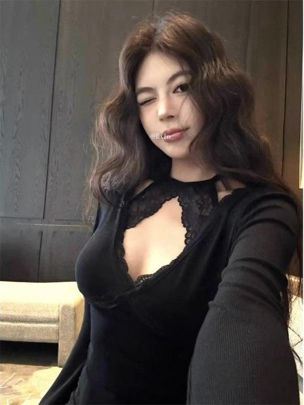 Lace Patchwork Two-Piece Halter Long Sleeve T-shirt for Women - Autumn Slim Fit Short Top
