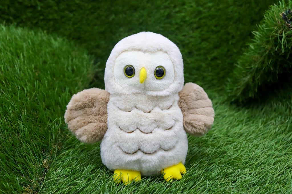 Take Off Flapping Owl S - Adorable owl plush toy with wings spread and flapping, beige [with music box]