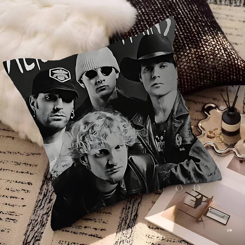 A-Alice in Chains Band Cushion Cover Car Throw Pillow Case For Sofa Car Christmas Gift 40x40cm 45x45cm