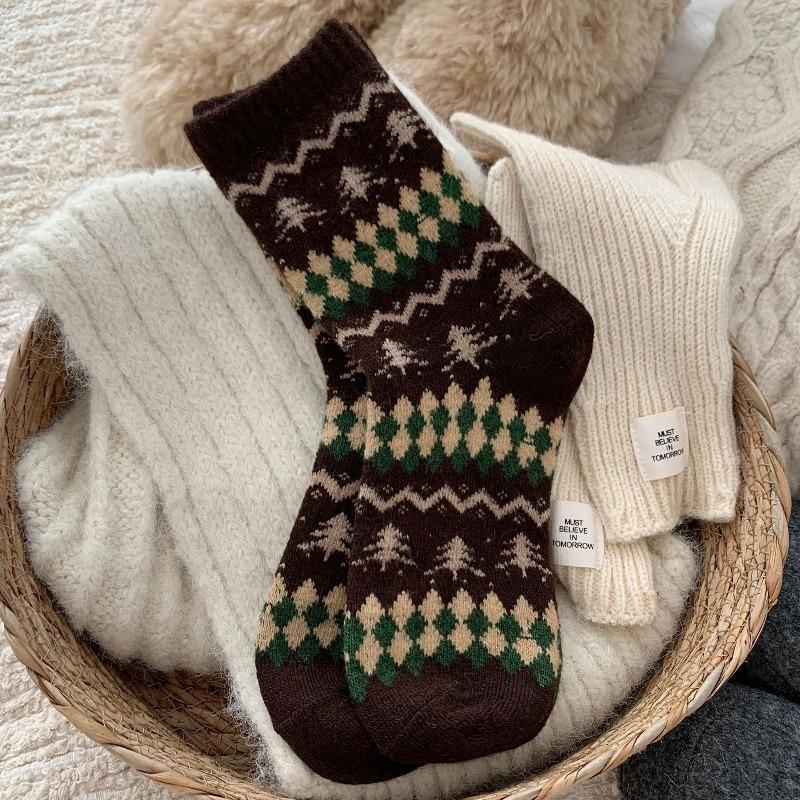In Winter, Thicken Socks for Warmth, Wool Mid-calf Socks, Christmas Tree Pile Socks, Women's Socks