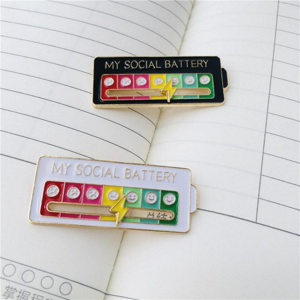 Creative Brosje Pin Galvanisering Geometriske bærbare klær Tilbehør My Social Battery Brosje Pins