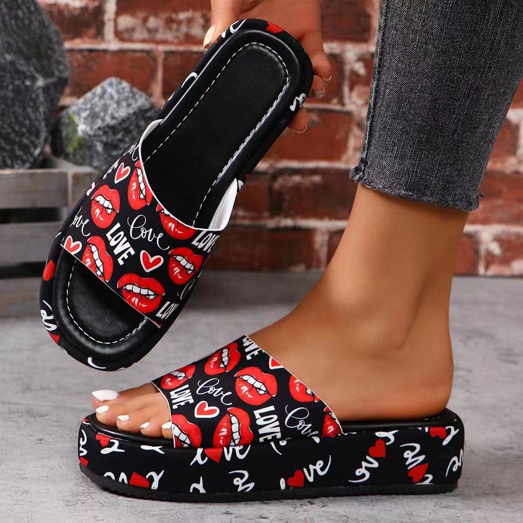 Summer Fashion Women's Slippers Thick Bottom Beach Shoes Large Size Casual Slippers