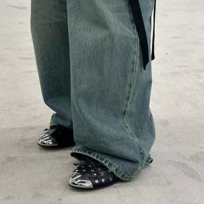 Fashion Women's Fashion Flat Shoes Spring New Metal Round Head Shallow Mouth Butterfly Knot Rivet Soft Sole Non-slip Single Shoes