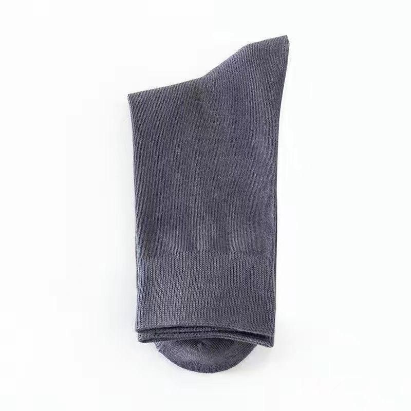 Men's Versatile Black Mid-Tube Socks - Solid Color, Deodorant, Sweat-Absorbent, Ideal for Spring, Autumn, and Summer.