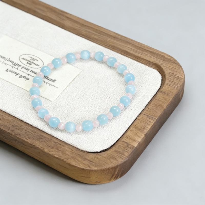 

Korean Cat s Eye Necklace: Fresh, Versatile Collarbone Chain for Women - Ideal Gift for Students & Friends