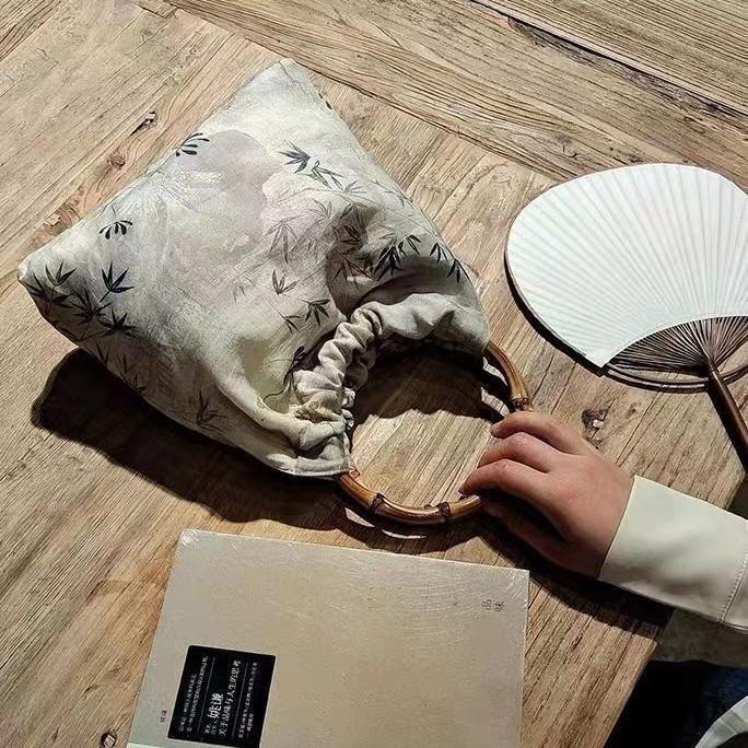 IELGY New Chinese Meilan Bamboo Chrysanthemum Original Pottery Brown Bamboo Bag, Hand Carrying National Style with Cheongsam