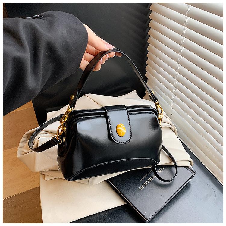 Small Square Bag Women's New Portable Shoulder Messenger Bag Fashion Trend Exquisite Women's Bag