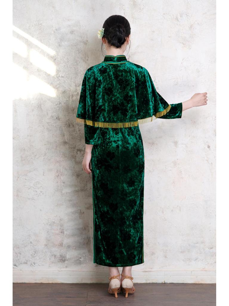 Elegant Green Velvet Cheongsam Two-Piece Set with Shawl for Weddings and Banquets