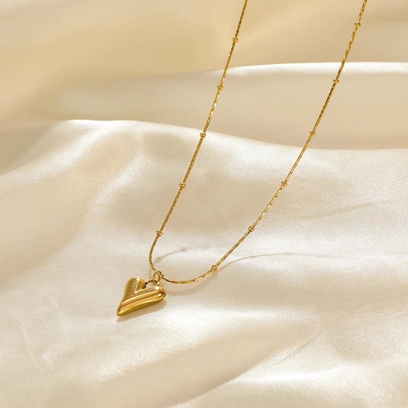 Love Necklace For Women In Summer, Light Luxury Niche Collarbone Chain, Simple Temperament, High-End Neck Chain Accessory