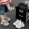 Kinder Sportschuhe 2025 Frühling neu Koreanische Version Jungen und Mädchen Mesh atmungsaktiv Dad Schuhe Studenten Laufschuhe ältere Kinder