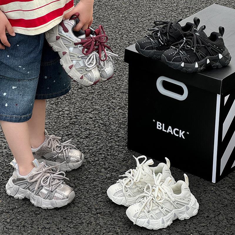Kinder Sportschuhe 2025 Frühling neu Koreanische Version Jungen und Mädchen Mesh atmungsaktiv Dad Schuhe Studenten Laufschuhe ältere Kinder