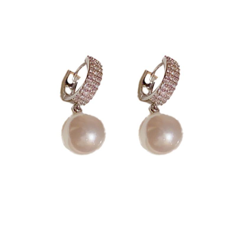 Women Retro Minimalist Micro Inlaid Zircon Pearl Fashion Earrings