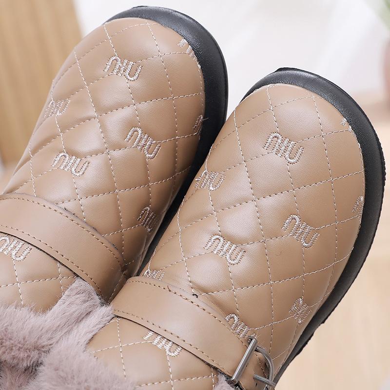 Winter Old Beijing Cotton Shoes Women's Leather Waterproof and Cold-proof Snow Boots Women's Velvet Thickened Flat Bottom Non-slip Mother Short Boots