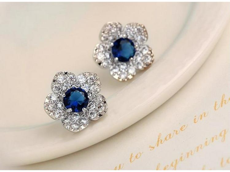 B096 British Princess Kate Style Micro-Inlaid Zircon Blue Crystal Earrings