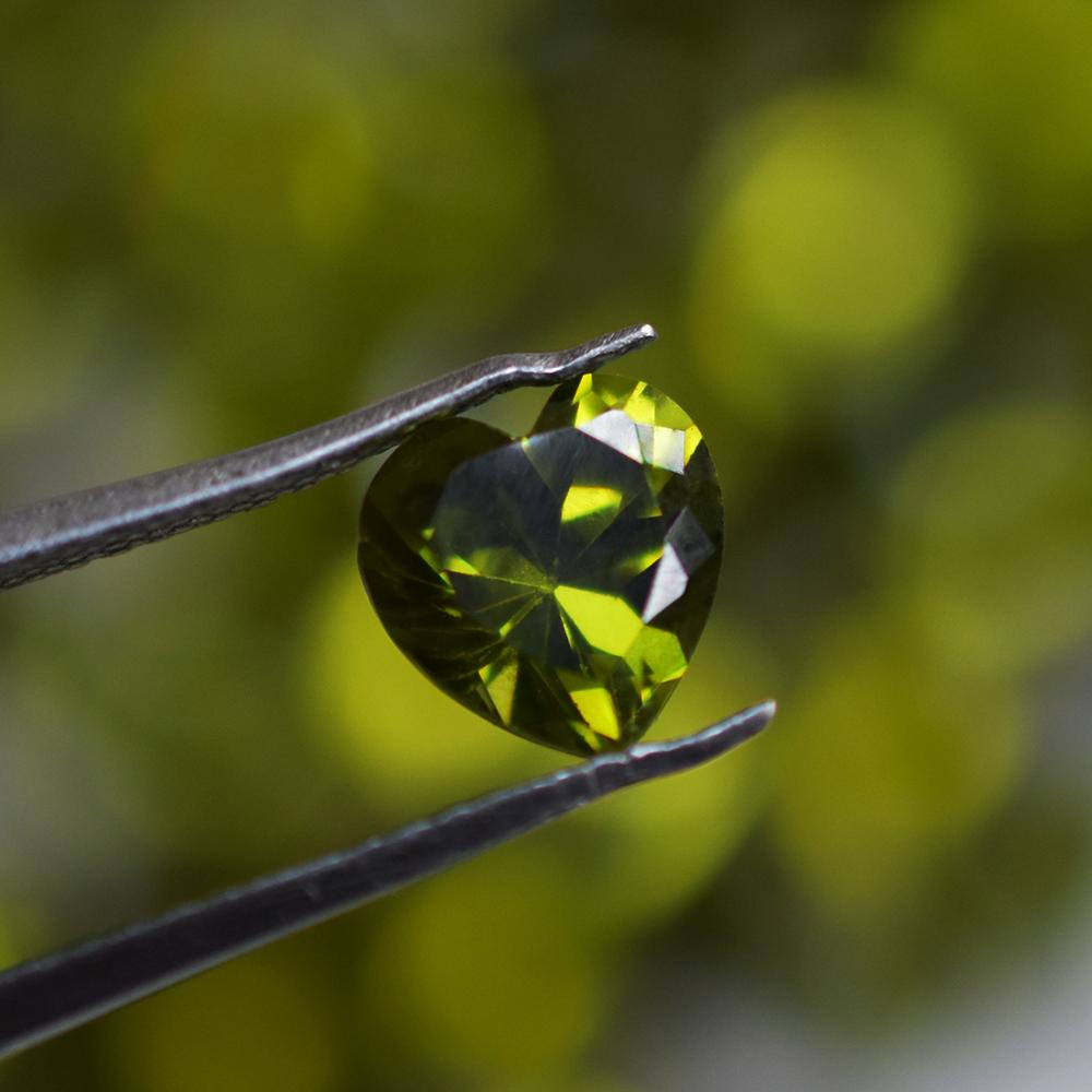 Natural Green Sapphire Loose Gemstone 9 pcs 6×6 mm Lot Heart Cut September Birthday Birthstone