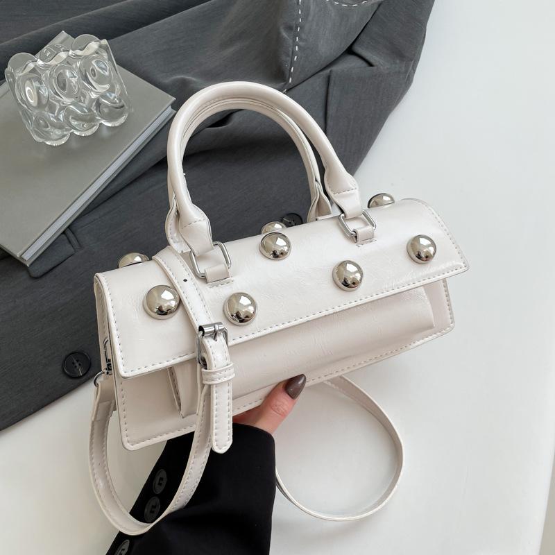 Trendy New Products, Personalized Street Style, Rivets, Portable Baguette Bags, Fashionable Spice Girl Style, Niche Versatile Messenger Bags, Women