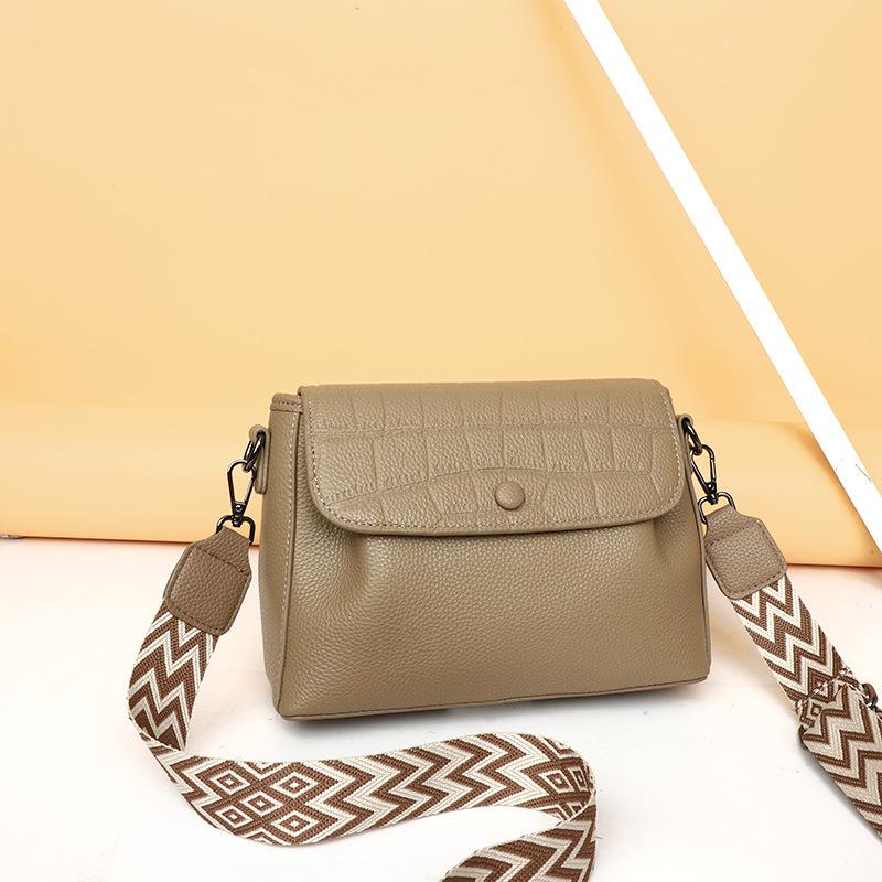 Deri Kadın Çantası Üst Düzey Niş Moda Birinci Kat Dana Derisi Omuz Postacı Çantası