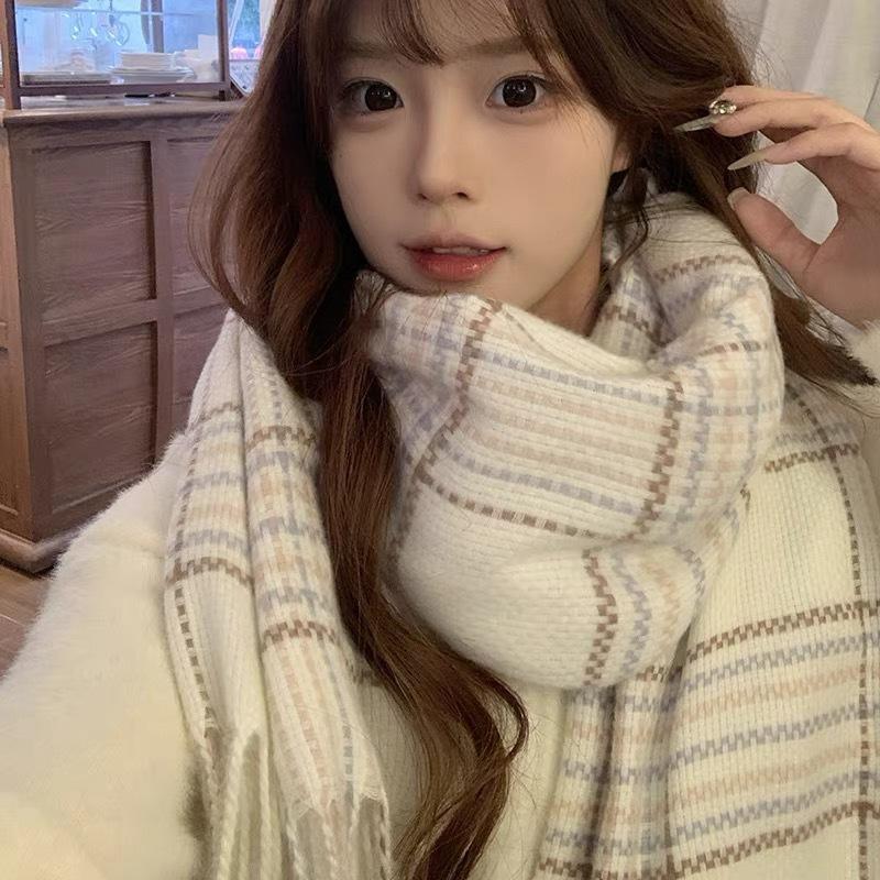 New plaid scarf women's winter warmth and cold protection advanced sense Korean couple scarf student versatile man