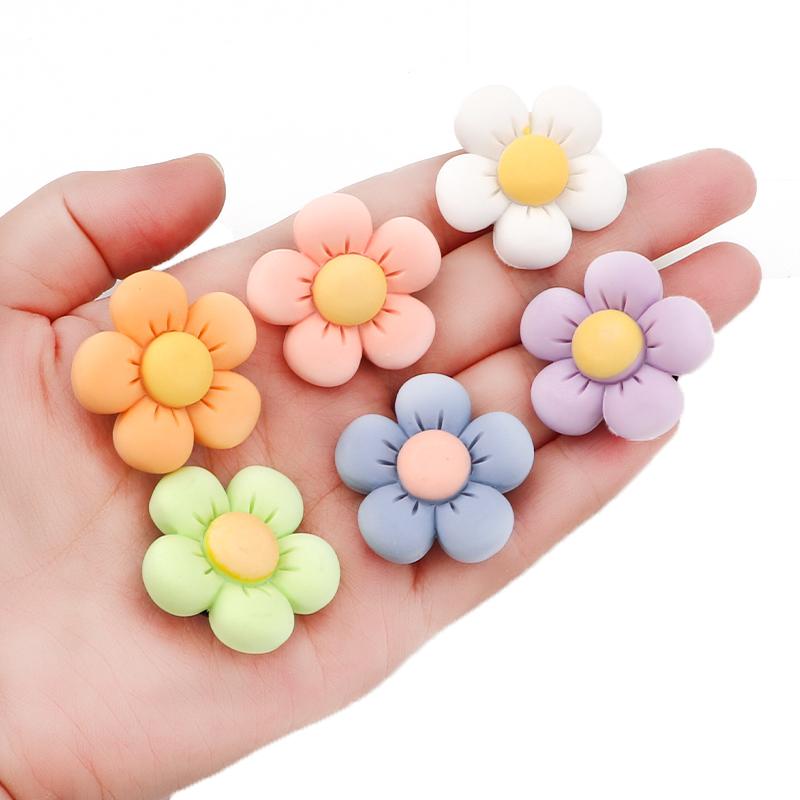 New 1PCS Flower Shoe Charms for Girls Cute Shoes Charm for Adults Teens Kids Kawaii Shoe Decoration with Buttons Clog Sandals